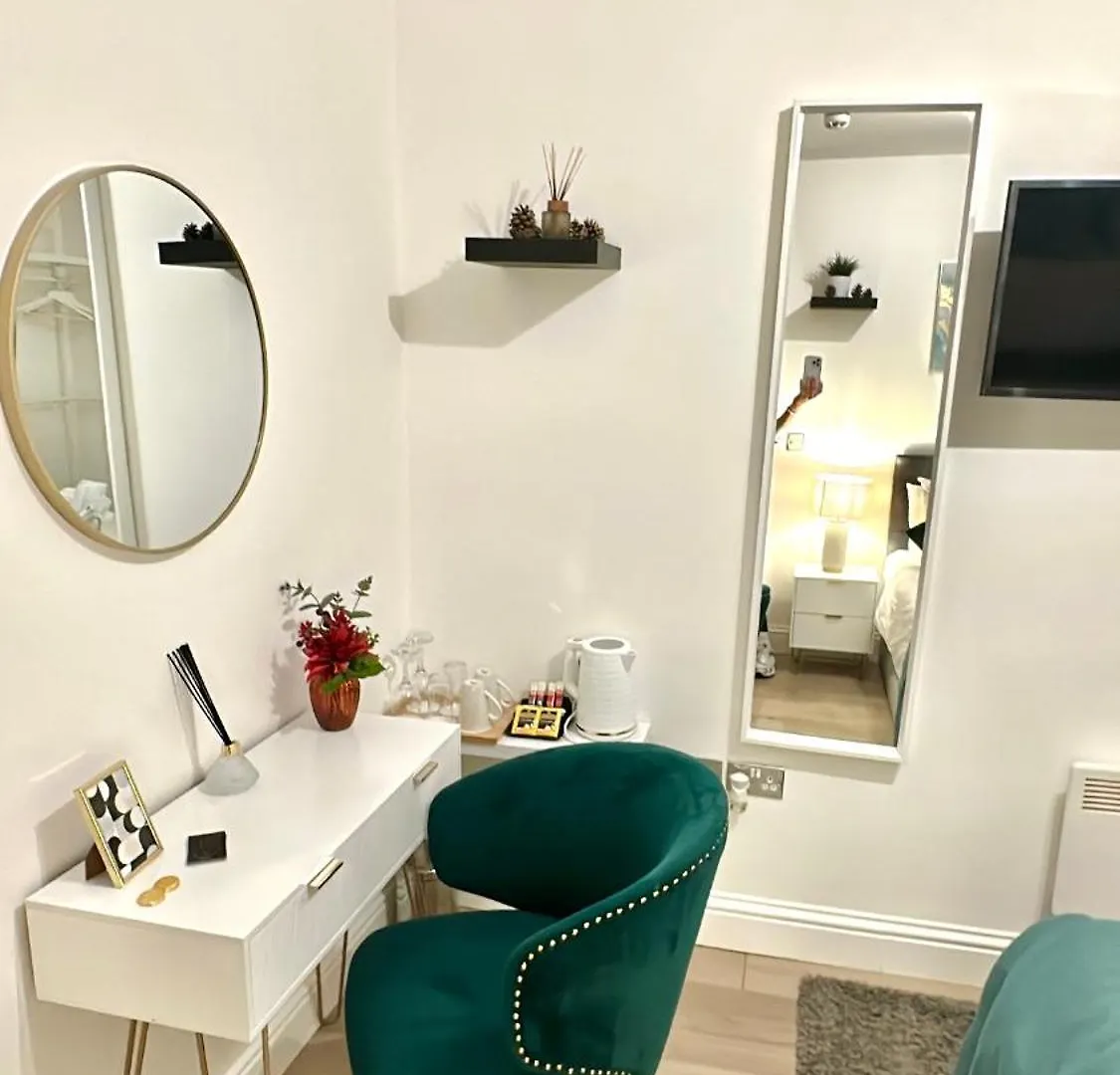 民宿 The Green Luxe En-Suite In Stratford 伦敦